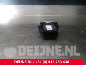Volvo V40 Start/Stop schakelaar O21738 foto 2