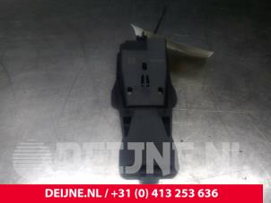 Volvo V40 Sensor Remassistent O21742 foto 2