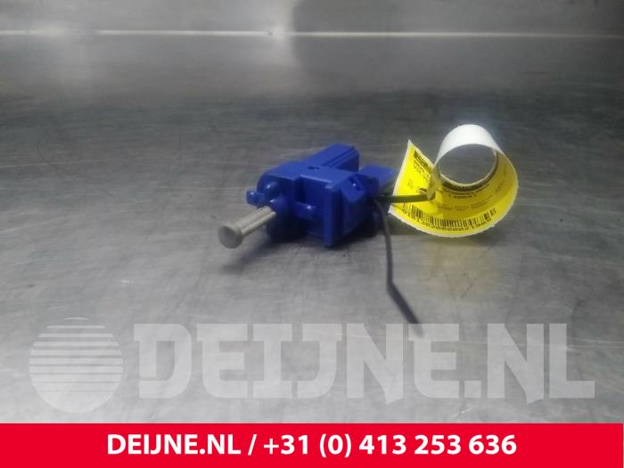 Volvo S40 Brake light switch O21969
