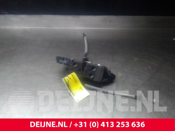 Volvo XC60 Rear door mechanism 4-door, right O22034