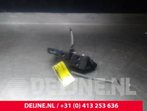 Gebruikte Deurslot Mechaniek 4Deurs rechts-achter Volvo XC60 I (DZ) 2.4 D5 20V 205 AWD Prijs € 75,00 Margeregeling aangeboden door van Deijne Onderdelen Uden B.V.