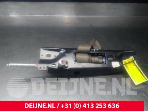 Volvo S80 Front seatbelt, left O22139 photo 3