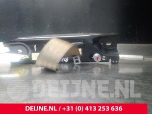 Volvo S80 Front seatbelt, right O22140 photo 2