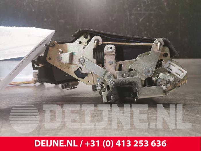 Deurslot Mechaniek 4Deurs rechts-voor - Volvo 850