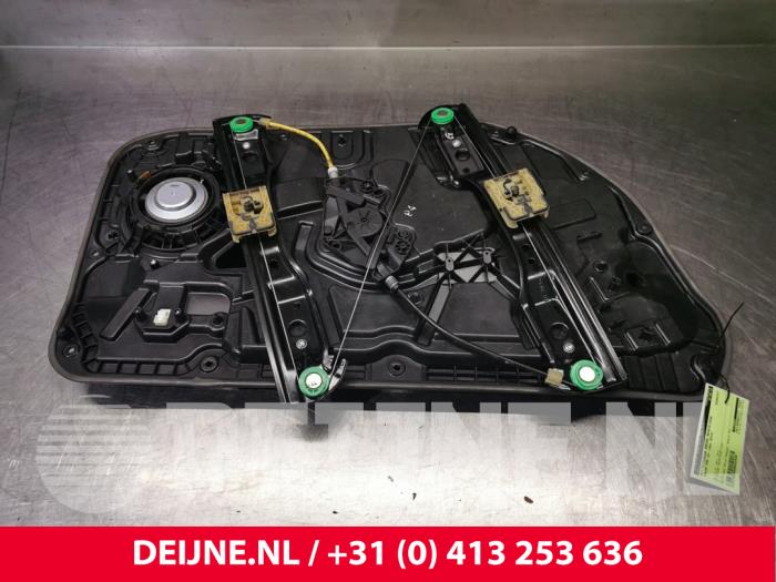Volvo V40 Ruitmechaniek 4Deurs rechts-voor O22429