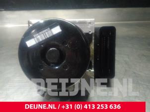 Volvo XC60 ABS pump O22453 photo 3