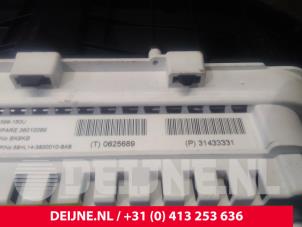 Volvo V40 Tacho - Kombiinstrument KM O22530 foto 3
