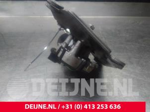 Volvo S40 Scheibenwischermotor vorne O22876 foto 4