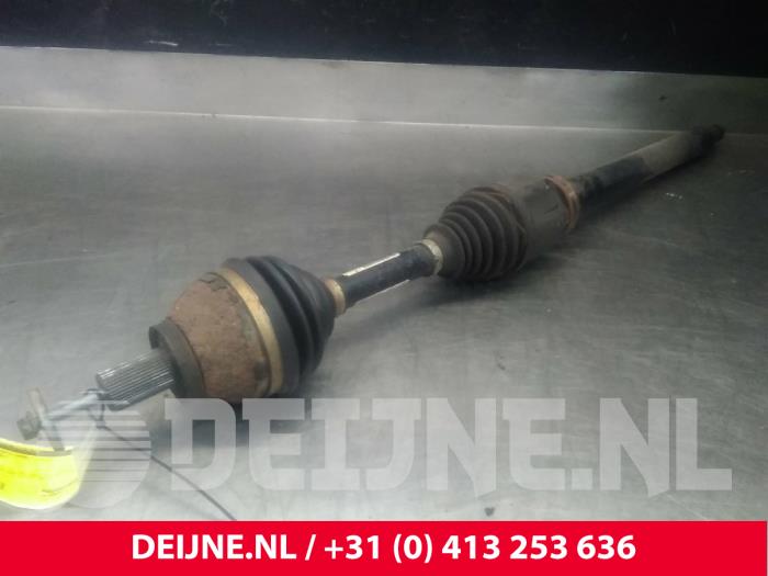 Volvo V70 Aandrijfas rechts-voor O22907