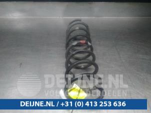 Volvo V40 Schroefveer achter O23122 foto 2