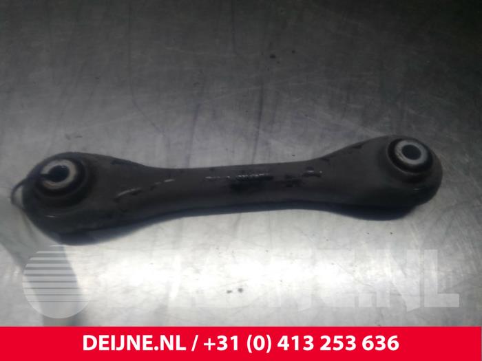 Volvo V40 Draagarm onder links-achter O23119