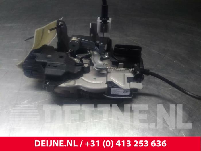 Volvo XC40 Türschlossmechanik 4-türig links hinten O23554