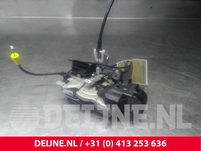 Volvo XC40 Türschlossmechanik 4-türig rechts hinten O23556