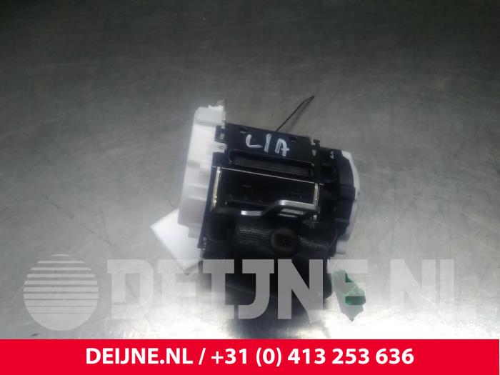 Volvo XC60 Rear seatbelt, left O23781