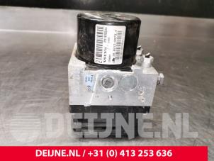 Volvo V60 ABS Pumpe O23961 foto 3