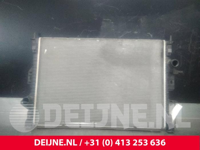 Gebruikte Radiateur Volvo V40 (MV) 1.6 D2 Prijs € 50,00 Margeregeling aangeboden door van Deijne Onderdelen Uden B.V.