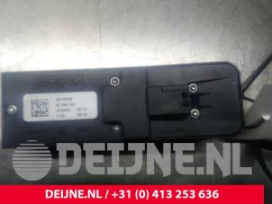 Volvo C30 Electric window switch O24691 photo 2