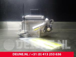 Volvo V60 DC/CD converter O24695 photo 3