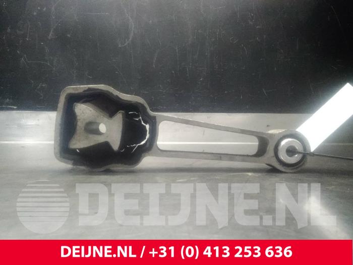 Volvo XC60 Engine mount O25021