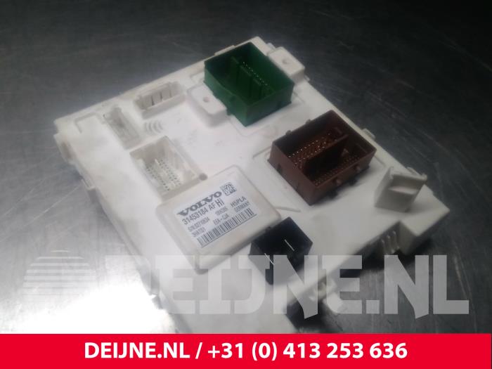 Central electronic module van een Volvo XC40 (XZ) 2.0 T4 AWD Geartronic 16V 2019