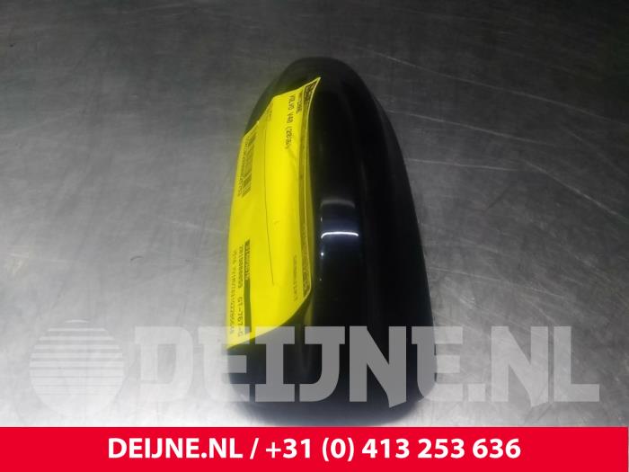 Gebruikte Antenne Volvo V40 (MV) 2.0 D2 16V Prijs € 25,00 Margeregeling aangeboden door van Deijne Onderdelen Uden B.V.