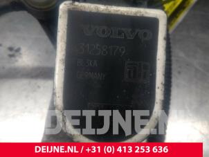 Volvo V40 Xenon hoogteregelaar O25769 foto 3
