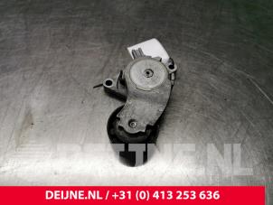 Volvo V40 Drive belt tensioner O26643 photo 2