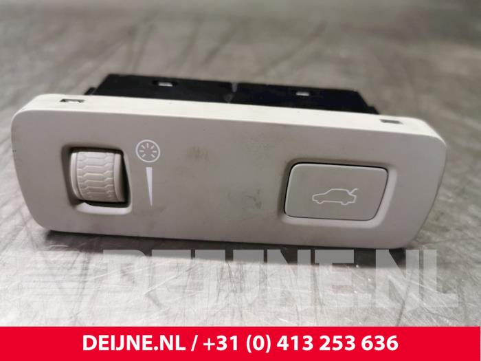 Volvo XC60 Schalter Heckklappe O26711