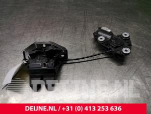 Volvo XC60 Tailgate lock mechanism O26712 photo 2