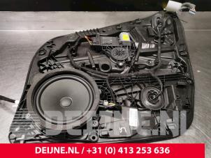 Gebruikte Ruitmechaniek 4Deurs links-achter Volvo XC60 II (UZ) 2.0 D4 16V Prijs € 175,00 Margeregeling aangeboden door van Deijne Onderdelen Uden B.V.