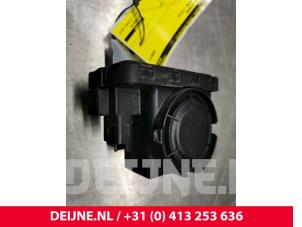 Gebruikte Alarm sirene Volvo XC60 II (UZ) 2.0 D4 16V Prijs € 50,00 Margeregeling aangeboden door van Deijne Onderdelen Uden B.V.