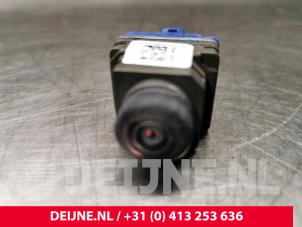 Gebruikte Achteruitrij Camera Volvo XC60 II (UZ) 2.0 D4 16V Prijs € 150,00 Margeregeling aangeboden door van Deijne Onderdelen Uden B.V.