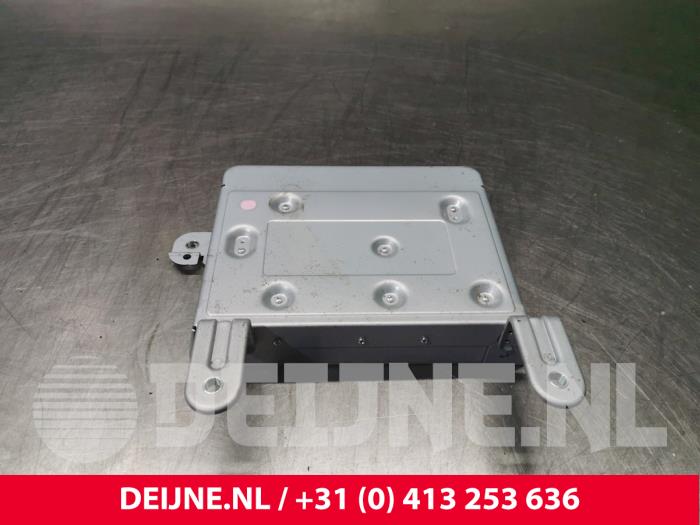 Volvo V40 Radio versterker O27082