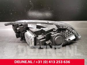 Volvo V40 Koplamp links O27217 foto 2