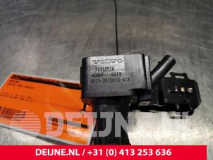 Volvo V40 Ignition coil O27412 photo 3