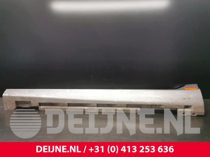 Volvo V40 Seitenschürze links O27441