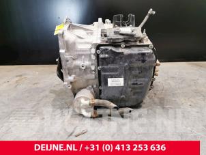 Volvo V70 Gearbox O27477 photo 2