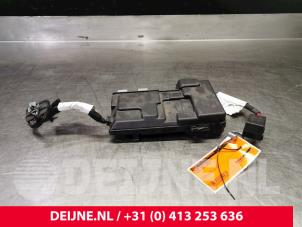 Gebruikte Start/Stop computer Volvo V60 I (FW/GW) 2.0 D4 16V Prijs € 40,00 Margeregeling aangeboden door van Deijne Onderdelen Uden B.V.