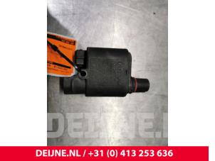 Gebruikte Relais Volvo V60 I (FW/GW) 2.4 D6 20V Plug-in Hybrid AWD Prijs € 30,00 Margeregeling aangeboden door van Deijne Onderdelen Uden B.V.