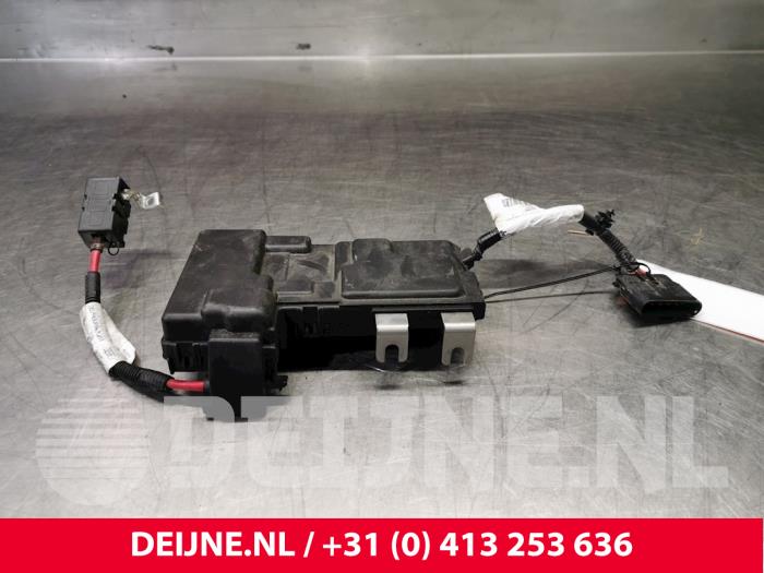 Gebruikte Start/Stop computer Volvo V70 (BW) 2.0 D4 16V Prijs € 40,00 Margeregeling aangeboden door van Deijne Onderdelen Uden B.V.
