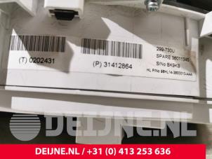 Volvo V70 Tacho - Kombiinstrument KM O27871 foto 3