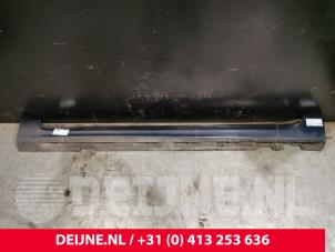 Volvo V70 Side skirt, left O28358 photo 2