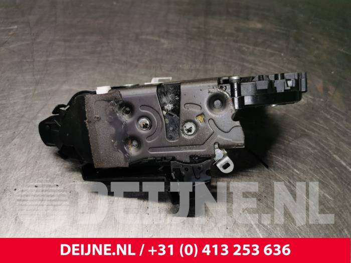 Volvo XC60 Deurslot Mechaniek 4Deurs links-achter O28735