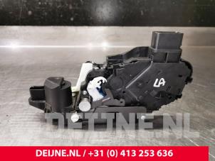 Volvo XC60 Deurslot Mechaniek 4Deurs links-achter O28735 foto 2