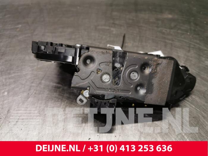 Volvo XC60 Deurslot Mechaniek 4Deurs rechts-achter O28736