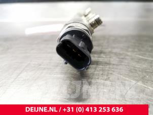 Volvo XC70 Fuel injector nozzle O28828 photo 4
