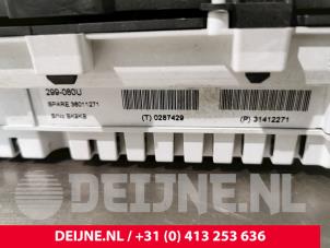 Volvo V40 Odometer KM O28884 photo 2
