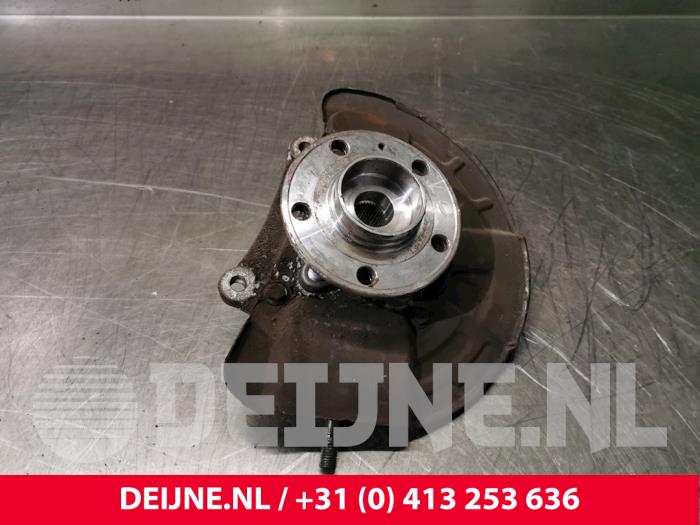 Volvo S60 Achsschenkel links vorne O29066