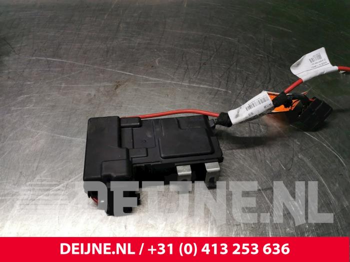 Gebruikte Start/Stop computer Volvo V60 I (FW/GW) 2.0 D4 16V Prijs € 40,00 Margeregeling aangeboden door van Deijne Onderdelen Uden B.V.