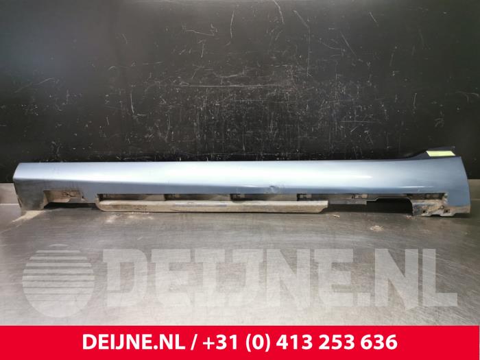 Volvo V40 Seitenschürze links O29112